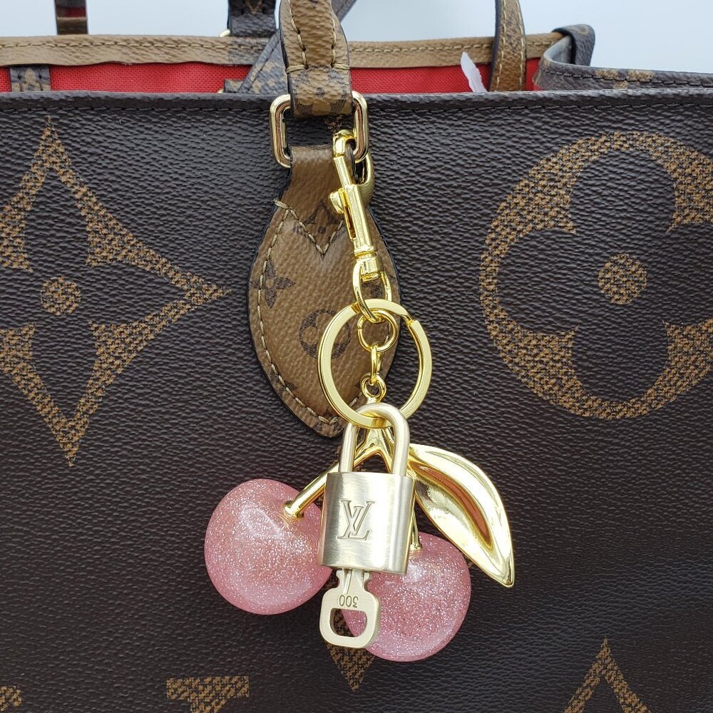 Authentic Louis Vuitton Lock & Key with Unbranded Apple Charm, Keychain